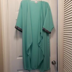 Medium LulaRoe Shirley